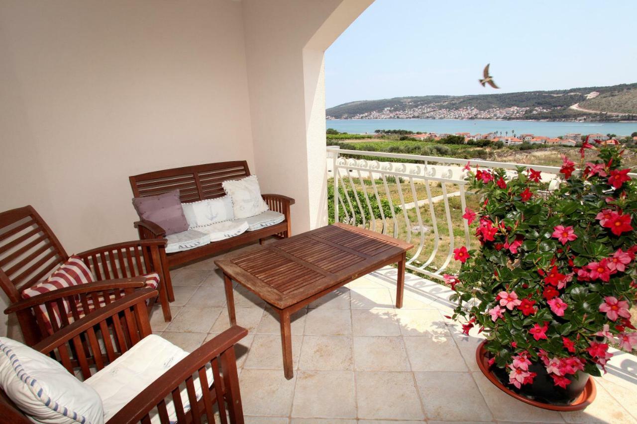 Apartman Dinka Apartment Trogir Ngoại thất bức ảnh