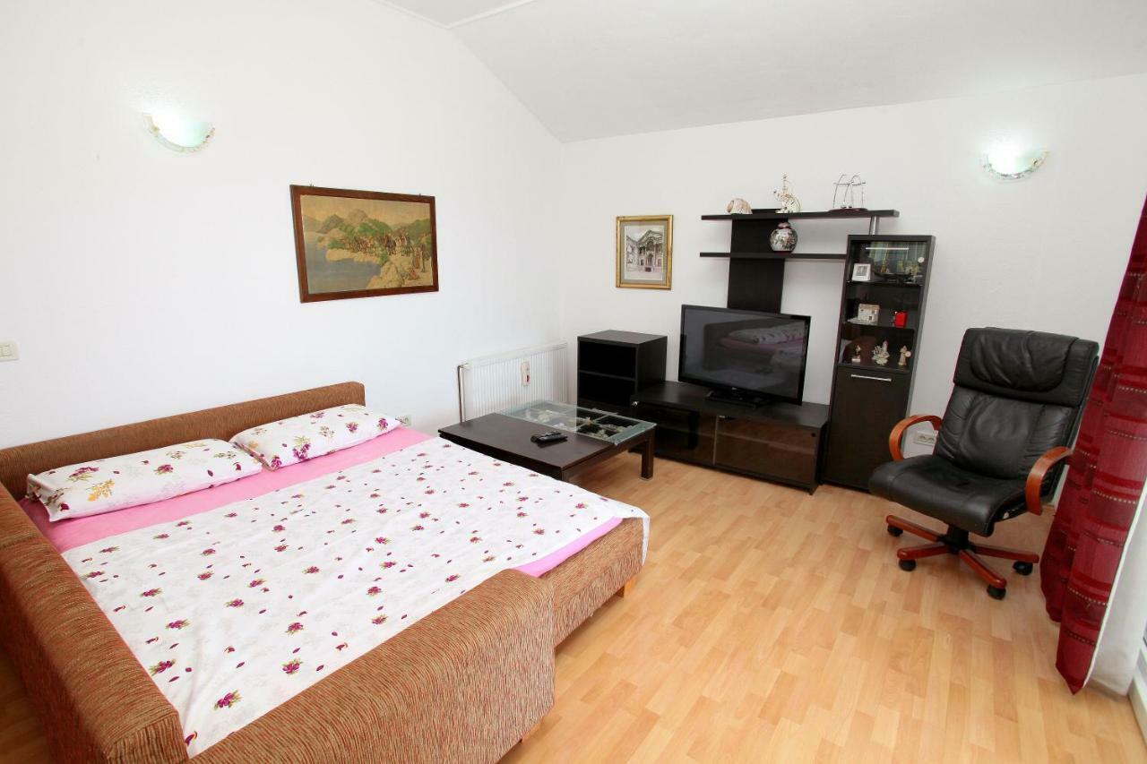 Apartman Dinka Trogir Ngoại thất bức ảnh